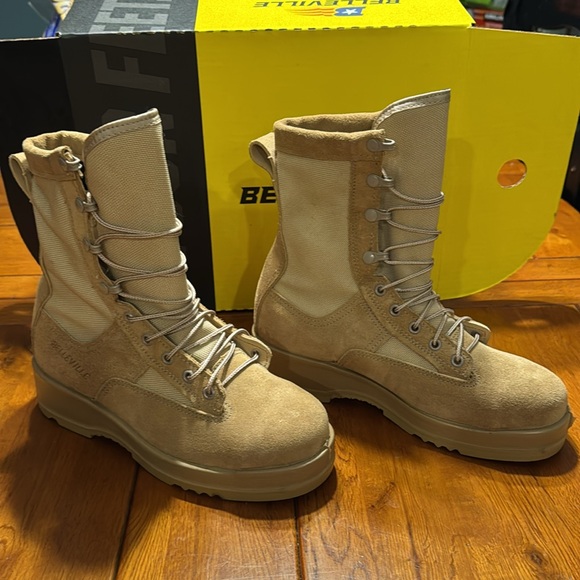 Belleville 330 DES ST Men’s 8” Desert Tan Hot Weather Steel Toe Flight Boot. - Picture 3 of 10